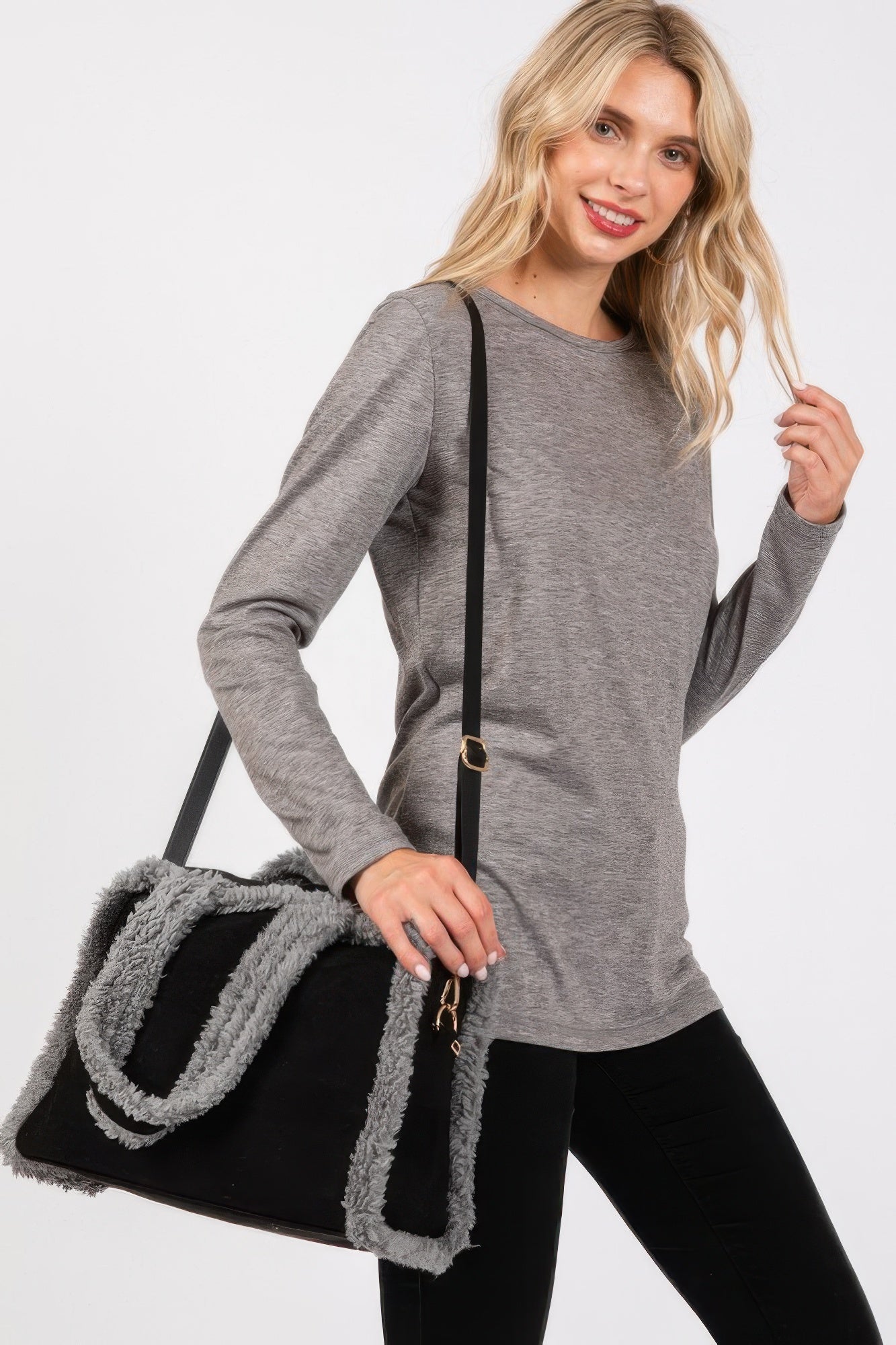 Sac fourre-tout et sac à bandoulière unis bordés de polaire