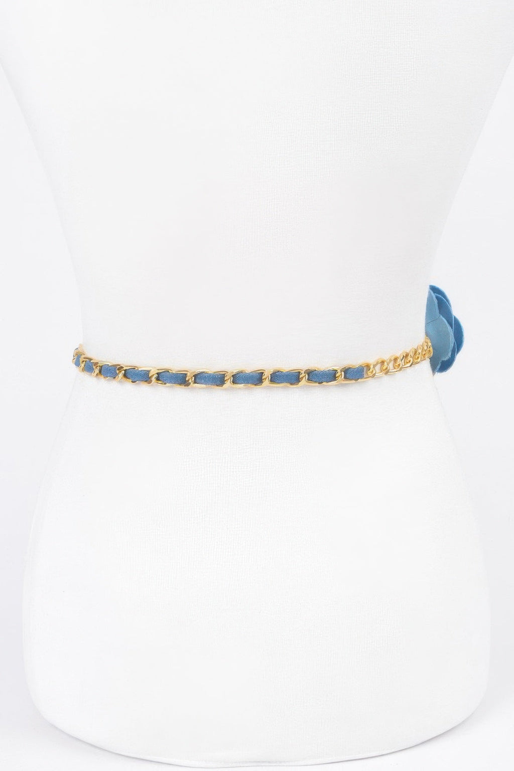 Ceinture chaîne double épaisseur en métal à fleurs