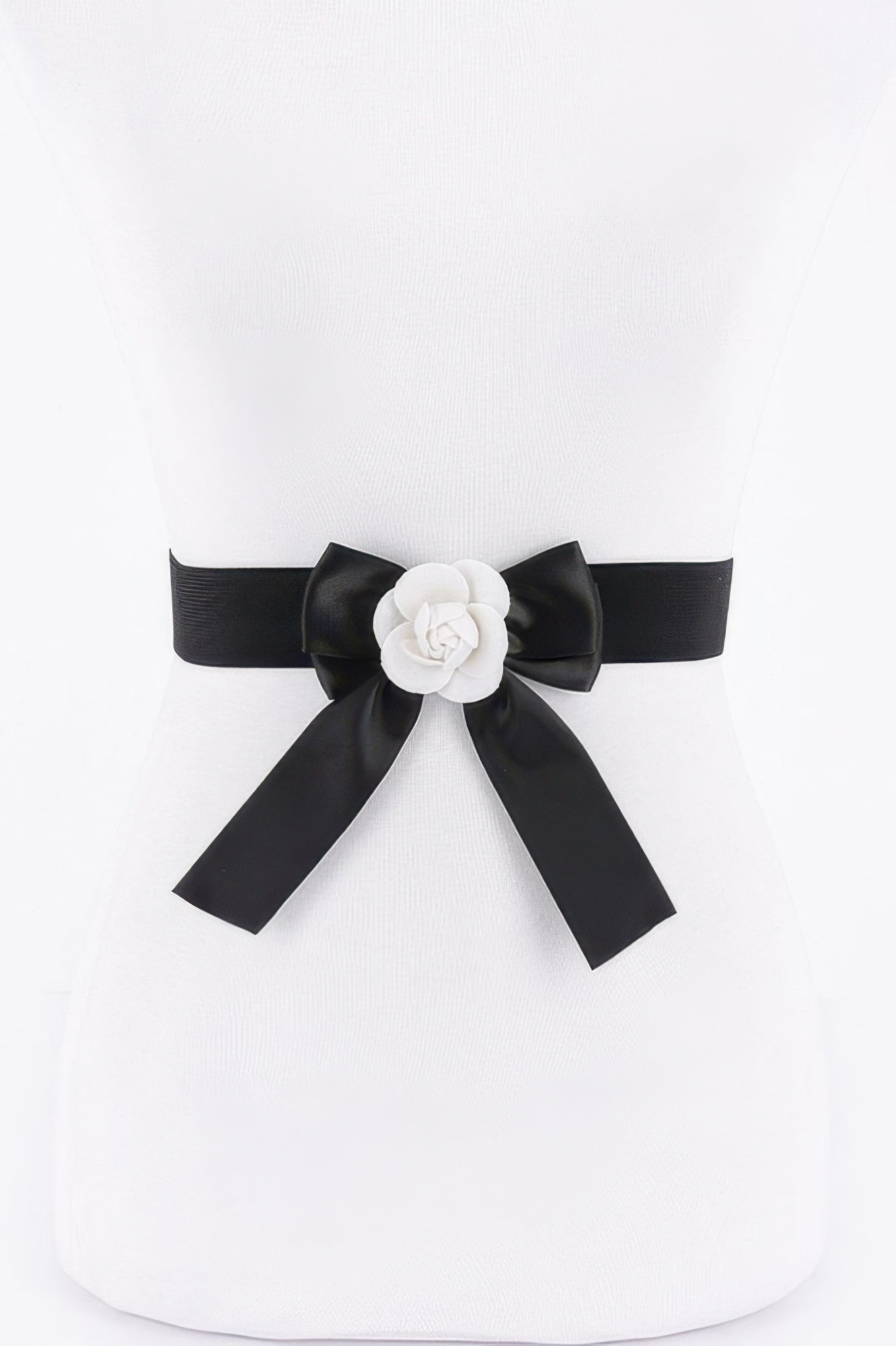 Ceinture élastique en ruban de satin et fleur