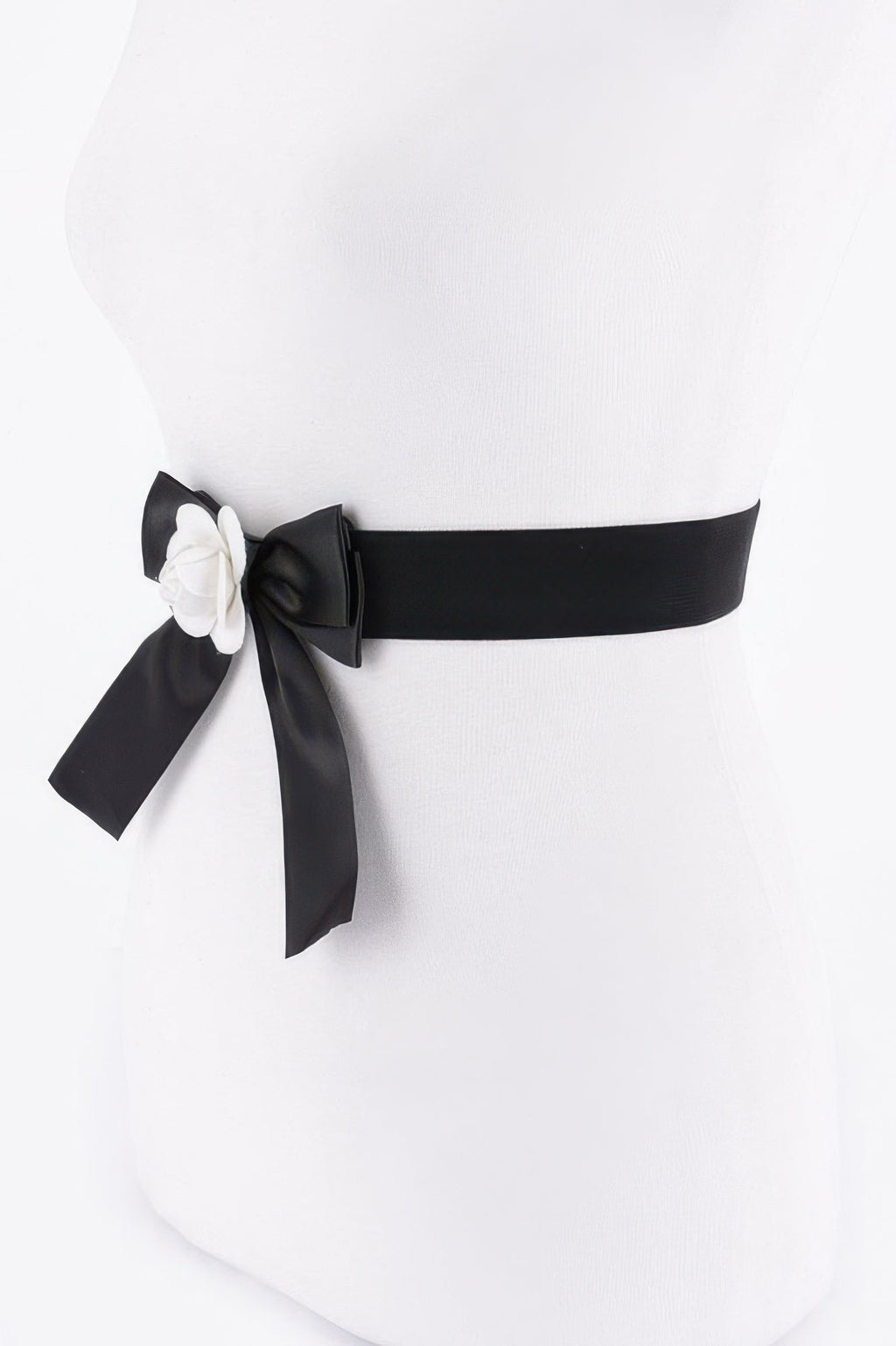 Ceinture élastique en ruban de satin et fleur