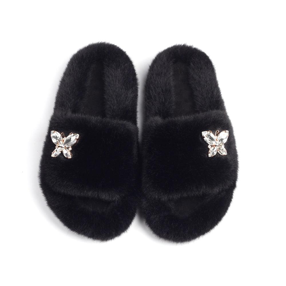 Pantoufles moelleuses avec strass, papillon, fausse fourrure, sandales compensées, claquettes, chaussons d'intérieur en cristal, pantoufles en fausse fourrure, confortables, à bout ouvert, deux brides, doublure et semelle en caoutchouc.