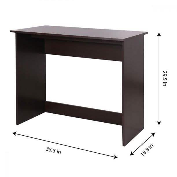 Bureau d'ordinateur entièrement en bois