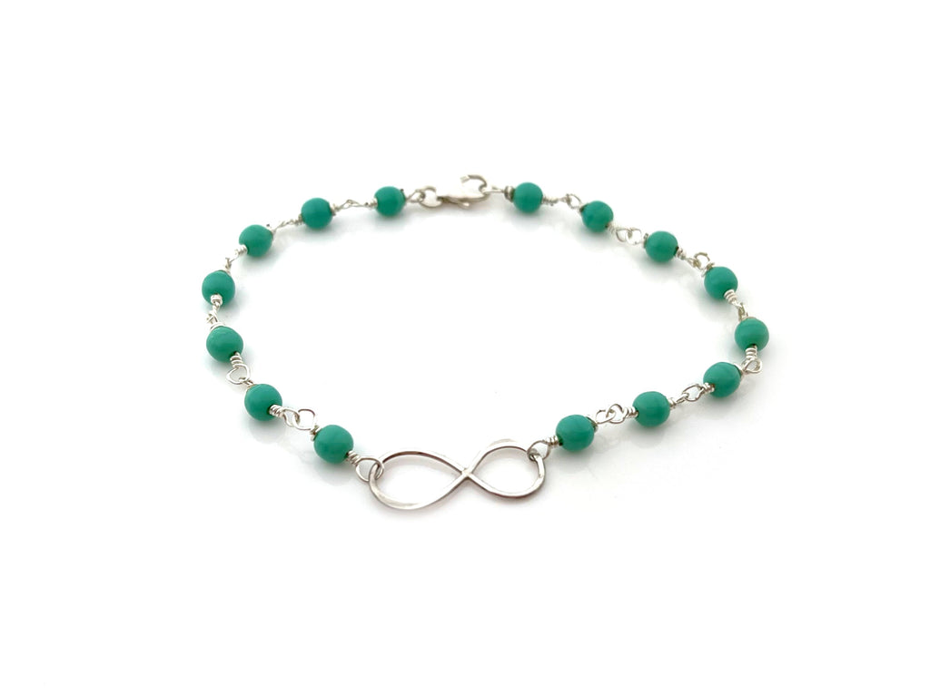 Bracelet en verre recyclé et fil métallique « Charme Infini »