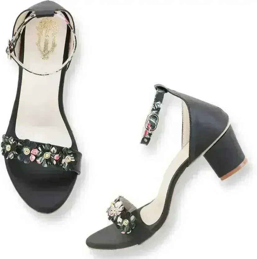 Sandales à talons noires pour femme