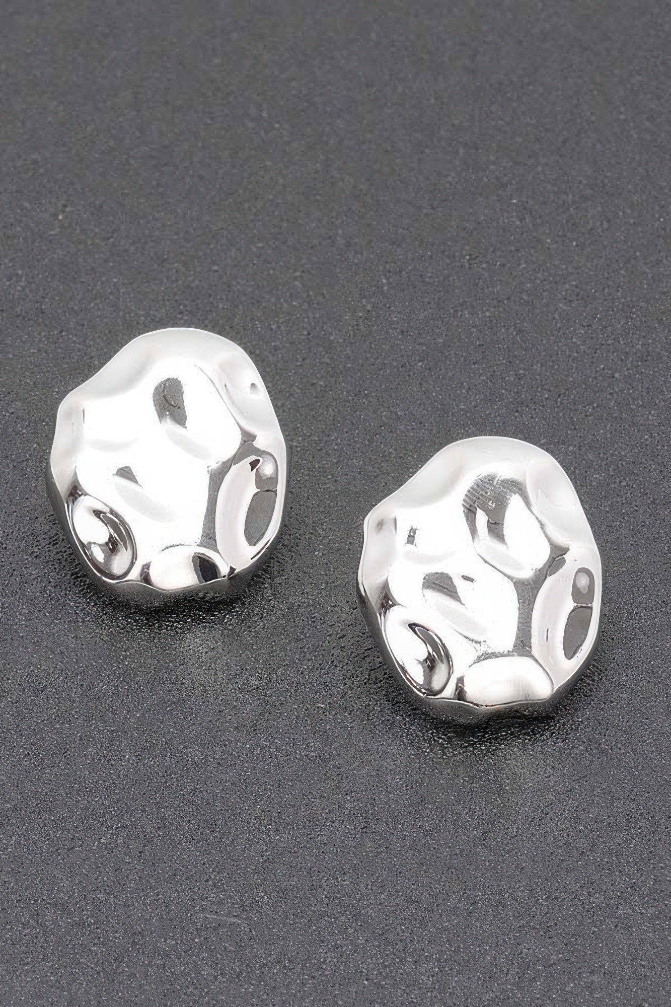 Boucle d'oreille en métal plaqué or