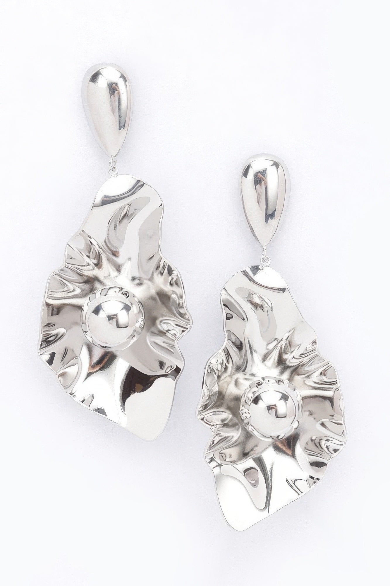 Boucle d'oreille en métal plaqué or