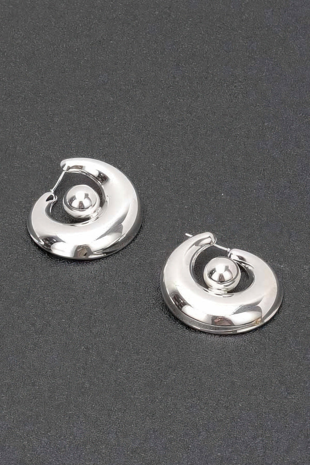 Boucle d'oreille en métal plaqué or