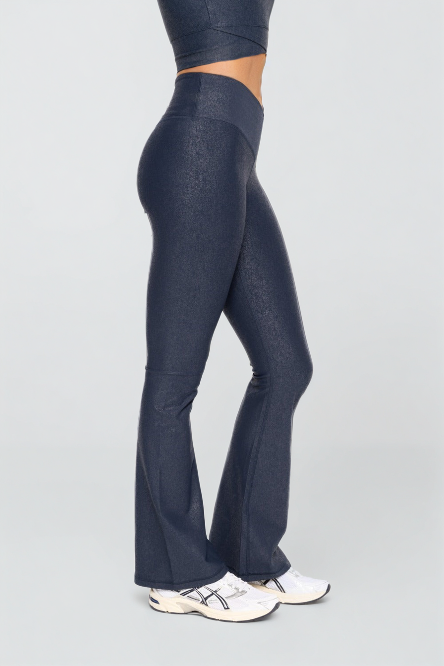 Leggings évasés croisés effet cuir Luxe Edge