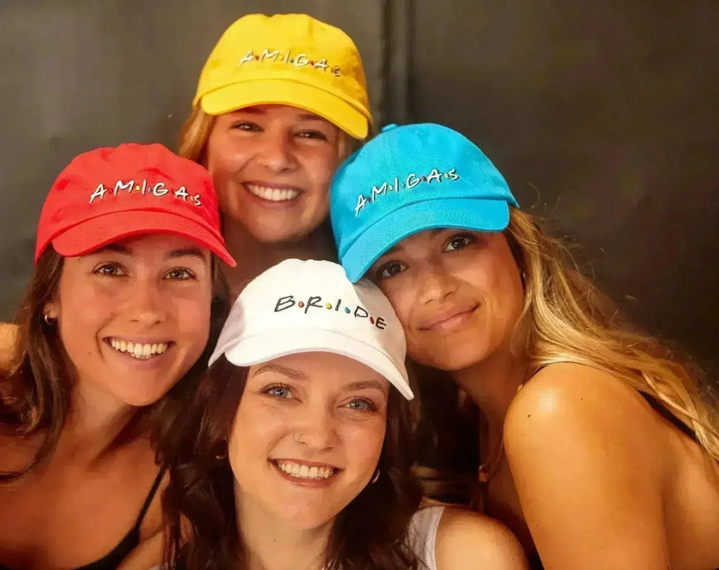 Chapeaux d'enterrement de vie de jeune fille pour amies - Casquettes de fête Mariée et Amigas | Femstylo