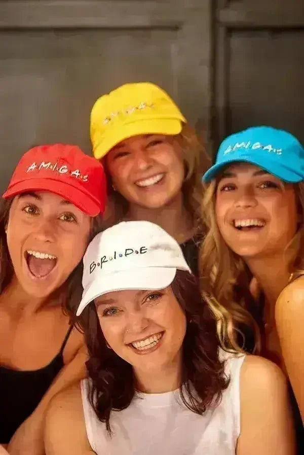 Chapeaux d'enterrement de vie de jeune fille pour amies - Casquettes de fête Mariée et Amigas | Femstylo
