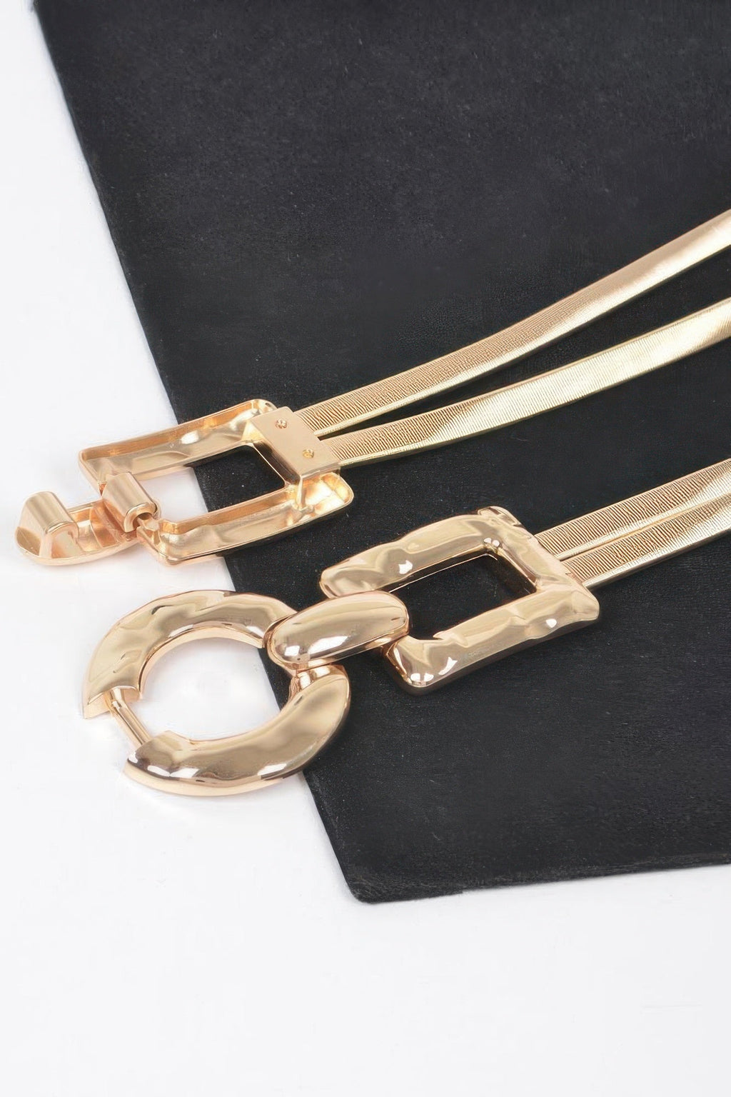 Ceinture extensible à boucle en métal martelé