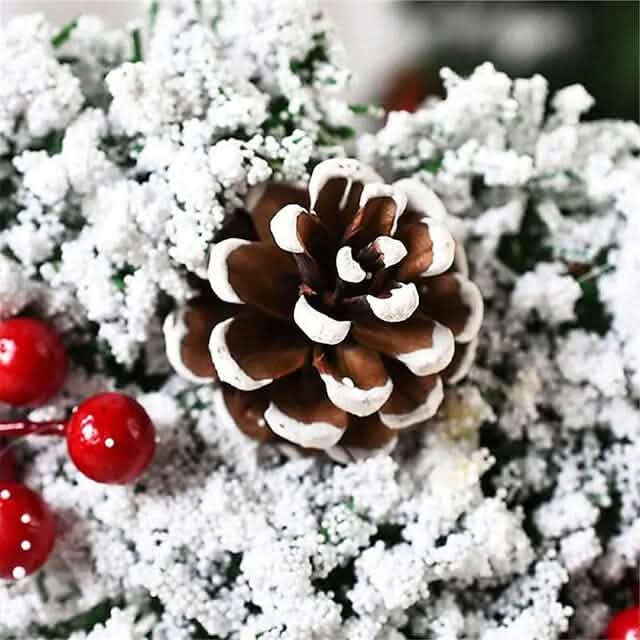 Couronnes de Noël décoratives faites à la main