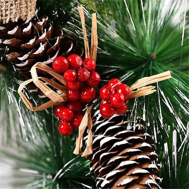 Couronnes de Noël décoratives faites à la main