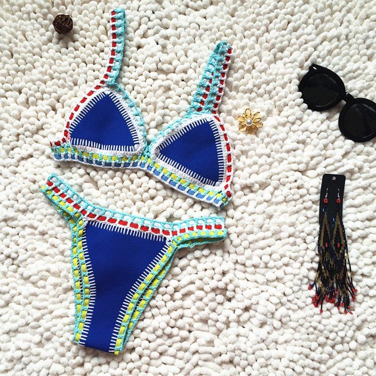 Maillot de bain bikini fait main en tricot au crochet pour femmes, ensemble deux pièces avec liens sur les côtés, maillot de bain triangle de plage