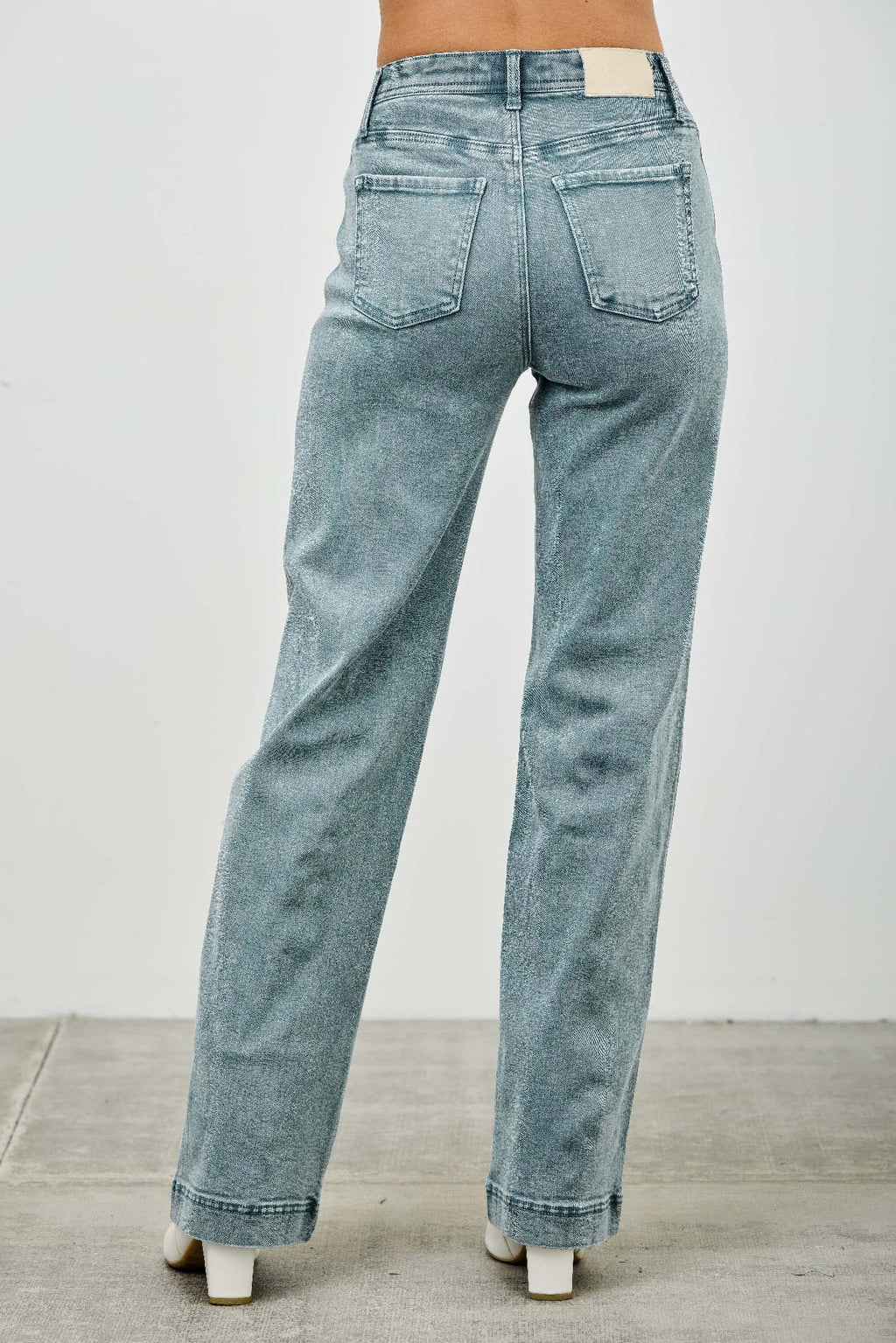 Taille haute coupe droite ample et étroite