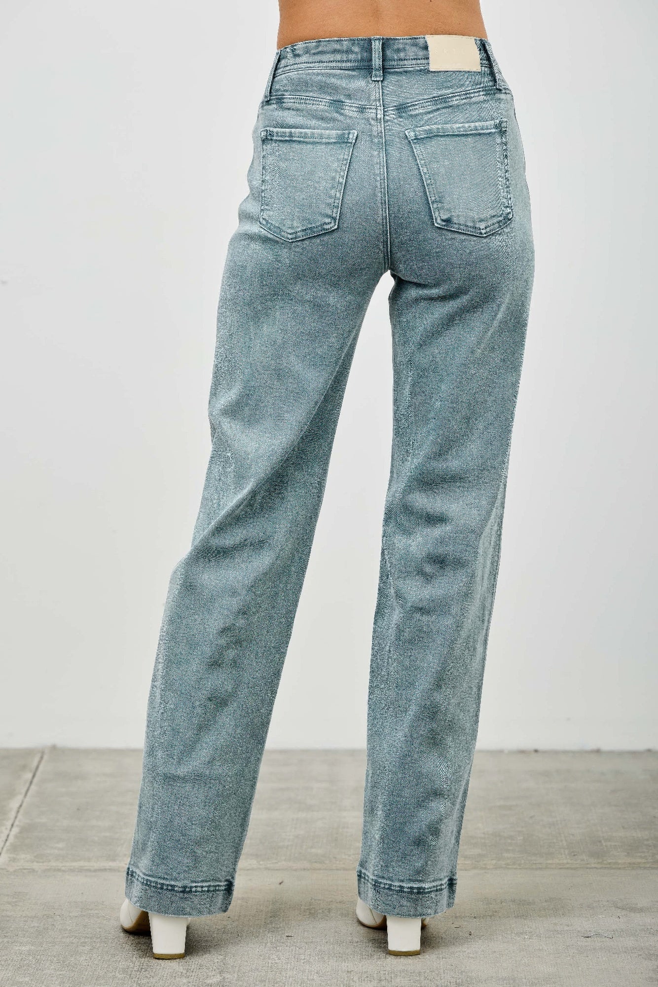 Taille haute coupe droite ample et étroite