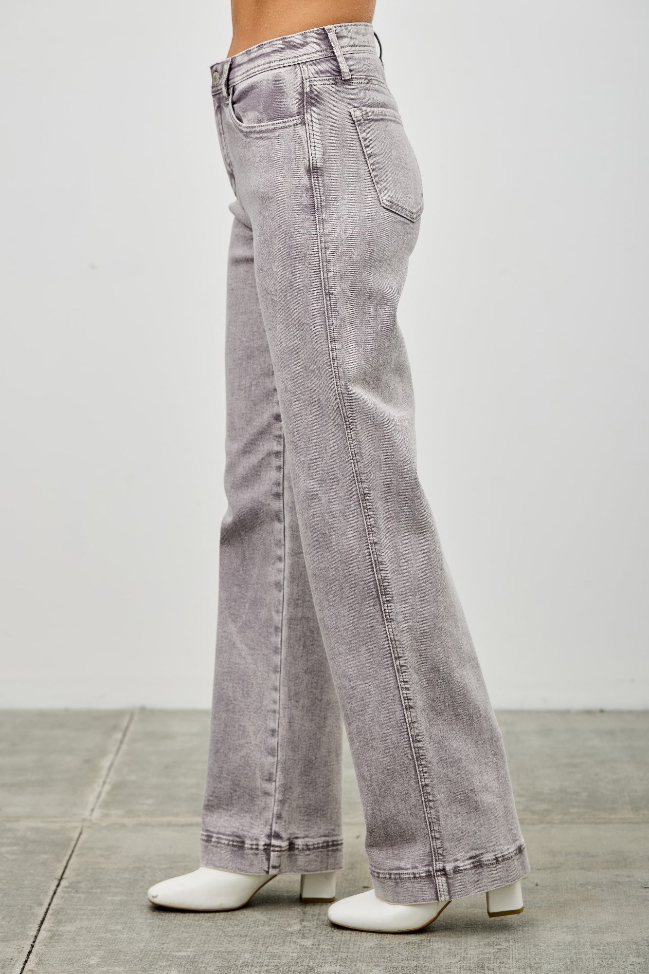 Taille haute coupe droite ample et étroite