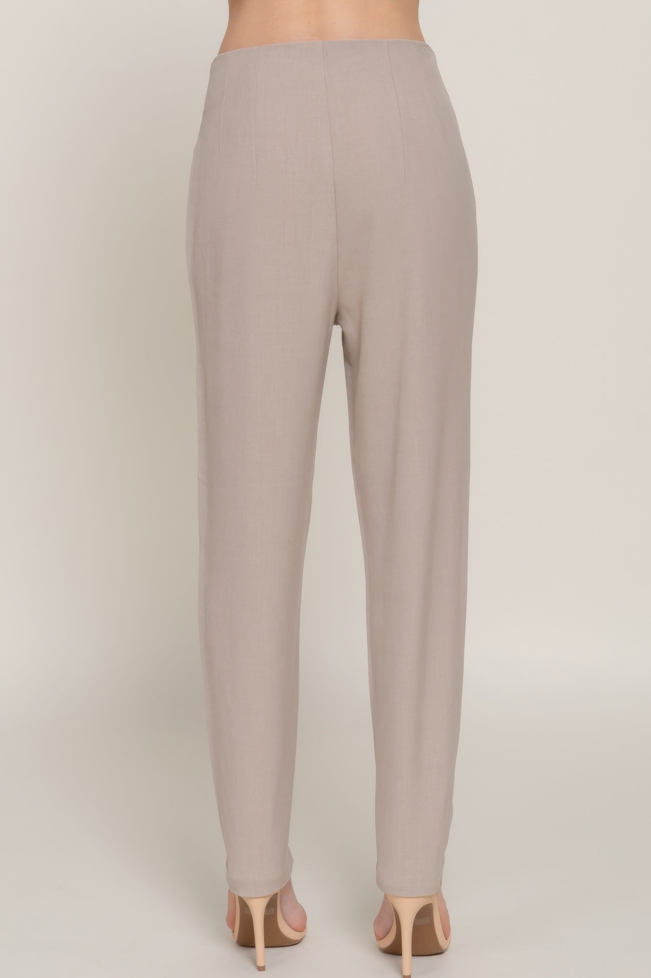 Pantalon long à taille haute et détails de plis nervurés