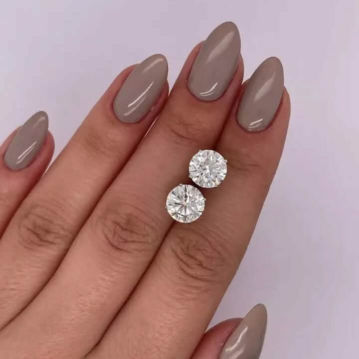 Boucles d'oreilles de fiançailles avec diamants IGI VVS2 E rond 7.54 Ctw de synthèse