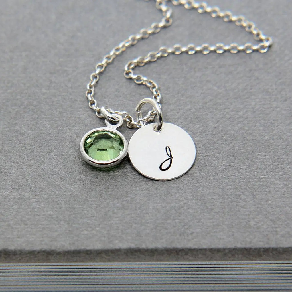 Collier initial et pierre de naissance en argent – Breloque estampée à la main avec cristal Swarovski