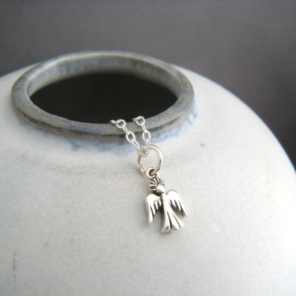 Mini Collier Ange – Pendentif en argent sterling 9 mm sur chaîne de 45 cm