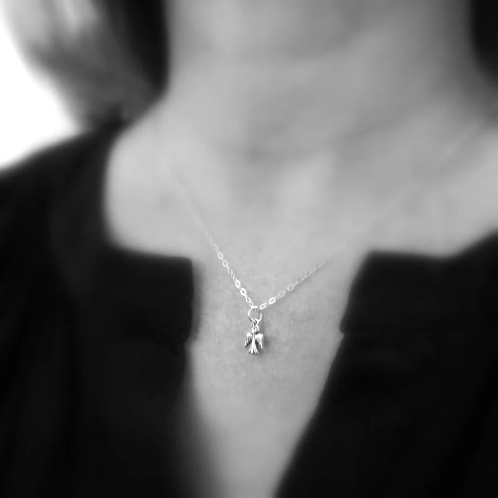 Mini Collier Ange – Pendentif en argent sterling 9 mm sur chaîne de 45 cm