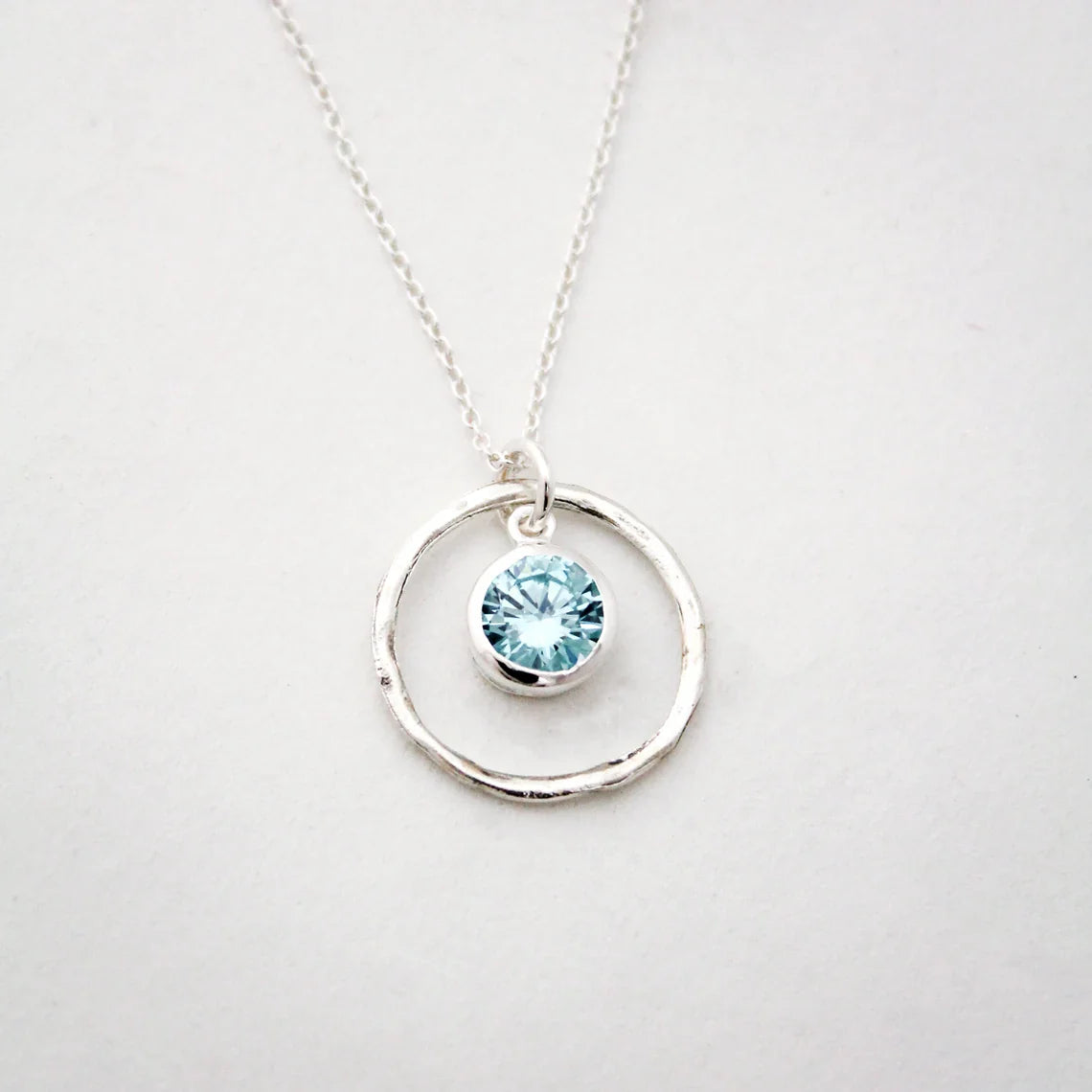 Collier Pierre de Naissance Orbit – Pendentif Cercle en Argent Sterling