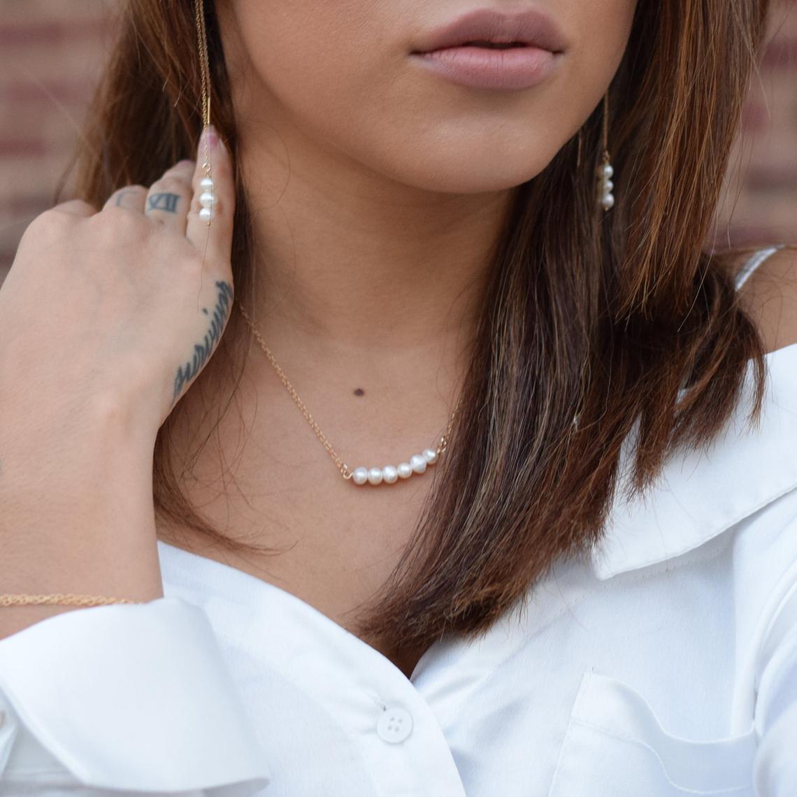 Collier barre de perles d'eau douce, Or laminé 14 carats - Vu dans la publicité de Tough Apparel