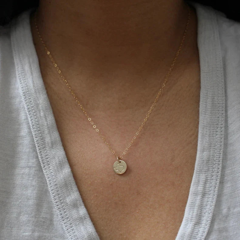 Collier délicat avec pendentif représentant un État – Bijou personnalisé en or ou en argent