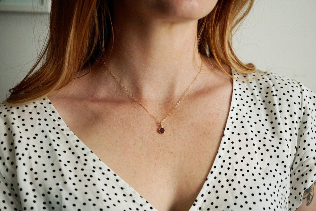 Collier de naissance doré – Cristaux Swarovski sur chaîne en or rempli de 18 po