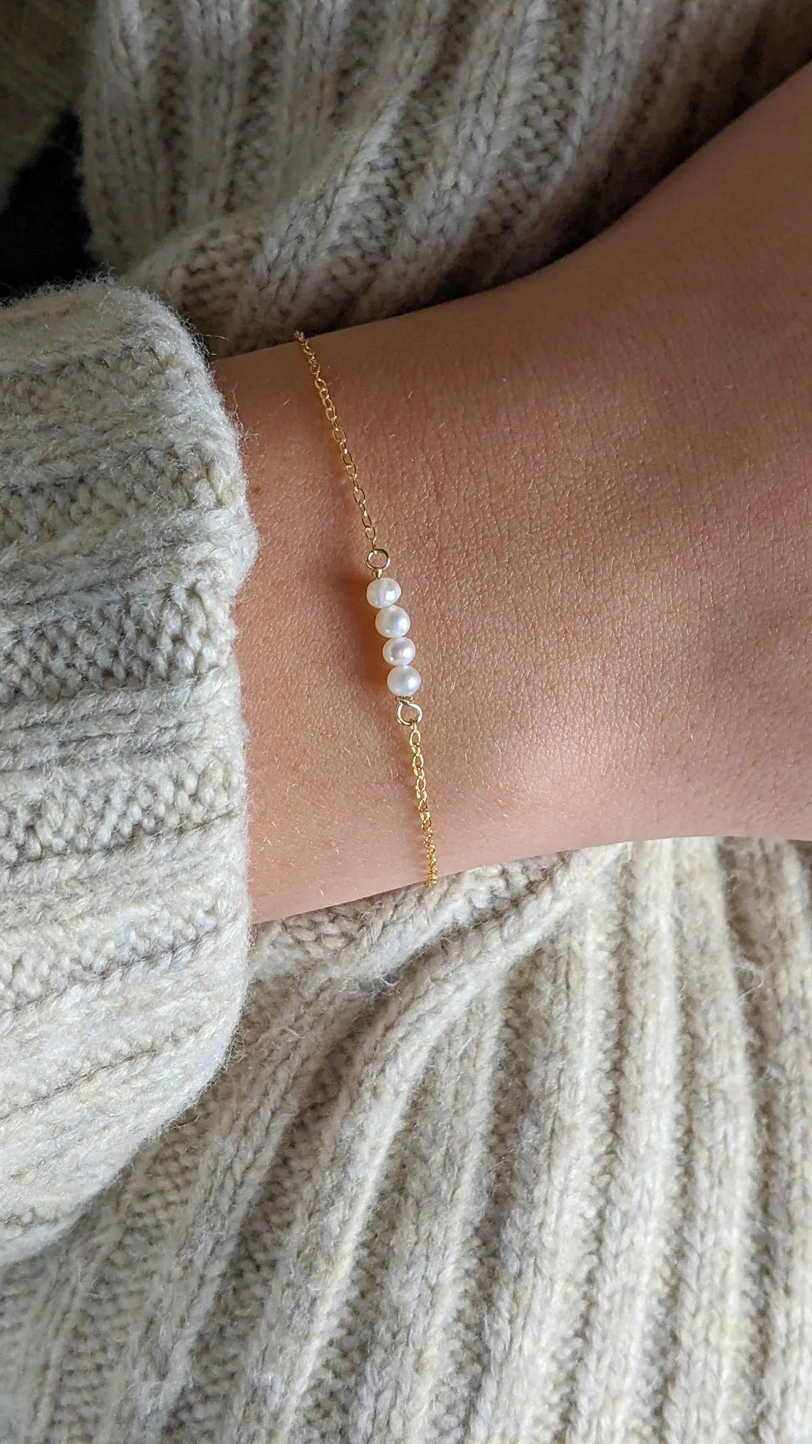 Bracelet jonc perles minimaliste – Véritables perles d'eau douce, plaqué or 14 carats, ajustable 7-8"