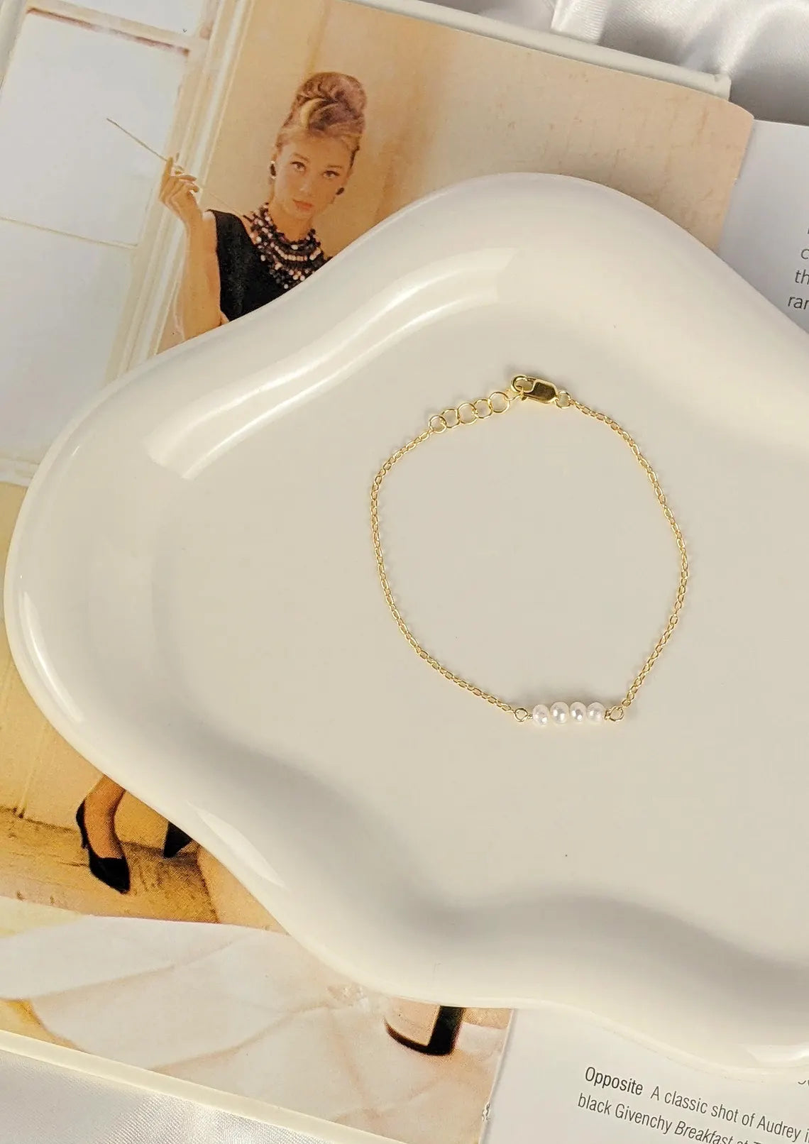Bracelet jonc perles minimaliste – Véritables perles d'eau douce, plaqué or 14 carats, ajustable 7-8"