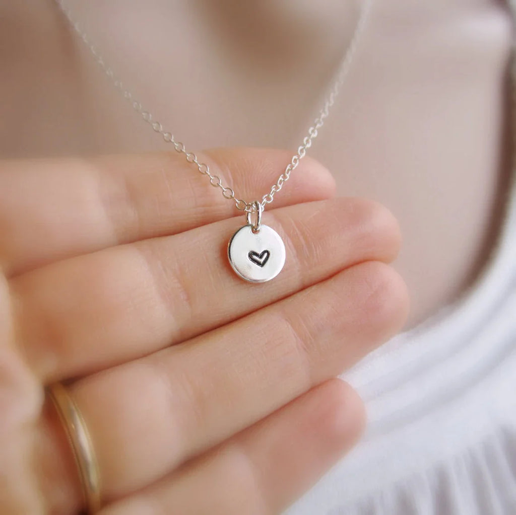 Collier Cœur estampillé main – Argent sterling, chaîne de 40 ou 45 cm