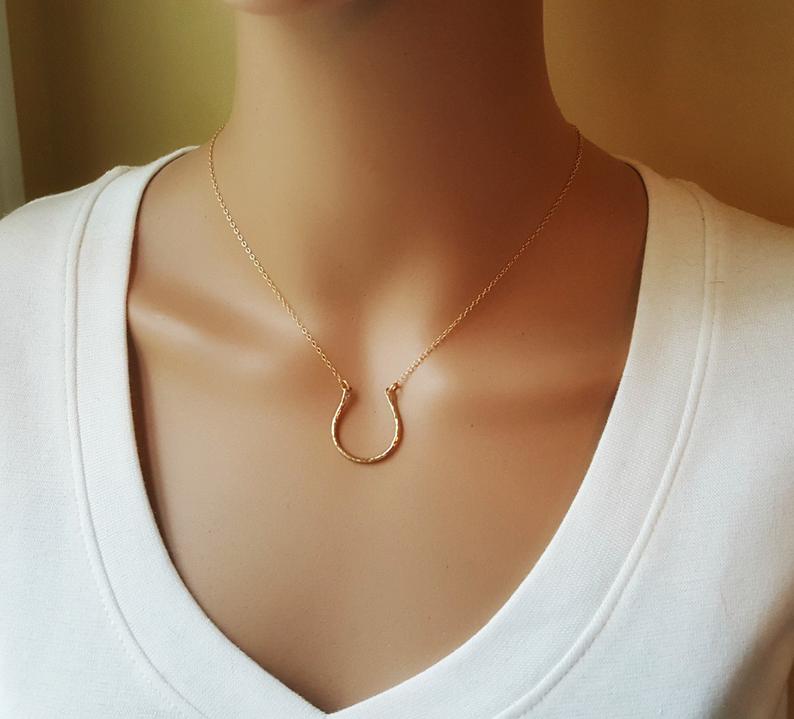 Collier fer à cheval Gold Filled – Pendentif porte-bonheur fait main, chaîne Gold Filled or jaune 14 carats