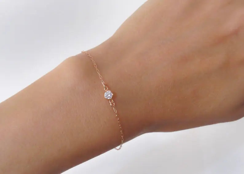Bracelet délicat en or rose 14 carats avec oxydes de zirconium de 4 mm – pour petits poignets