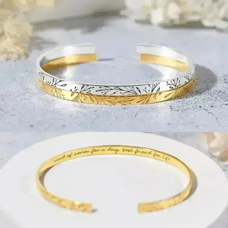 Bracelet de demoiselle d'honneur gravé sur mesure – Manchette personnalisée en argent sterling