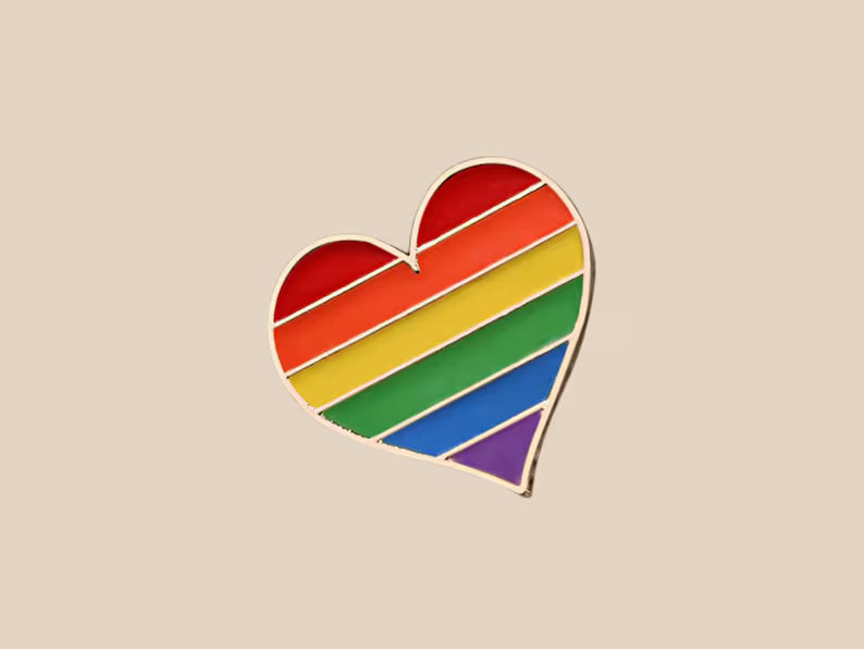 Broche émaillée Cœur Arc-en-ciel Fierté – Accessoire de soutien et de visibilité LGBTQ+
