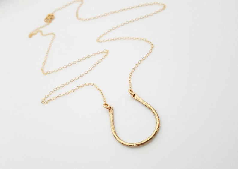 Collier fer à cheval Gold Filled – Pendentif porte-bonheur fait main, chaîne Gold Filled or jaune 14 carats