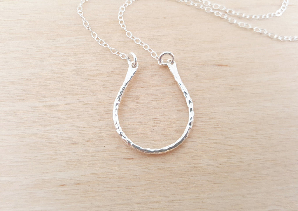 Collier Fer à Cheval – Bijou Porte-Bonheur en Argent Sterling