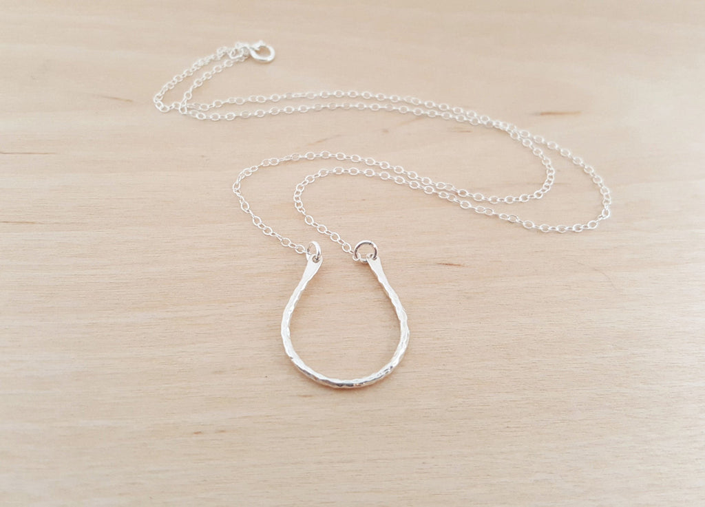 Collier Fer à Cheval – Bijou Porte-Bonheur en Argent Sterling