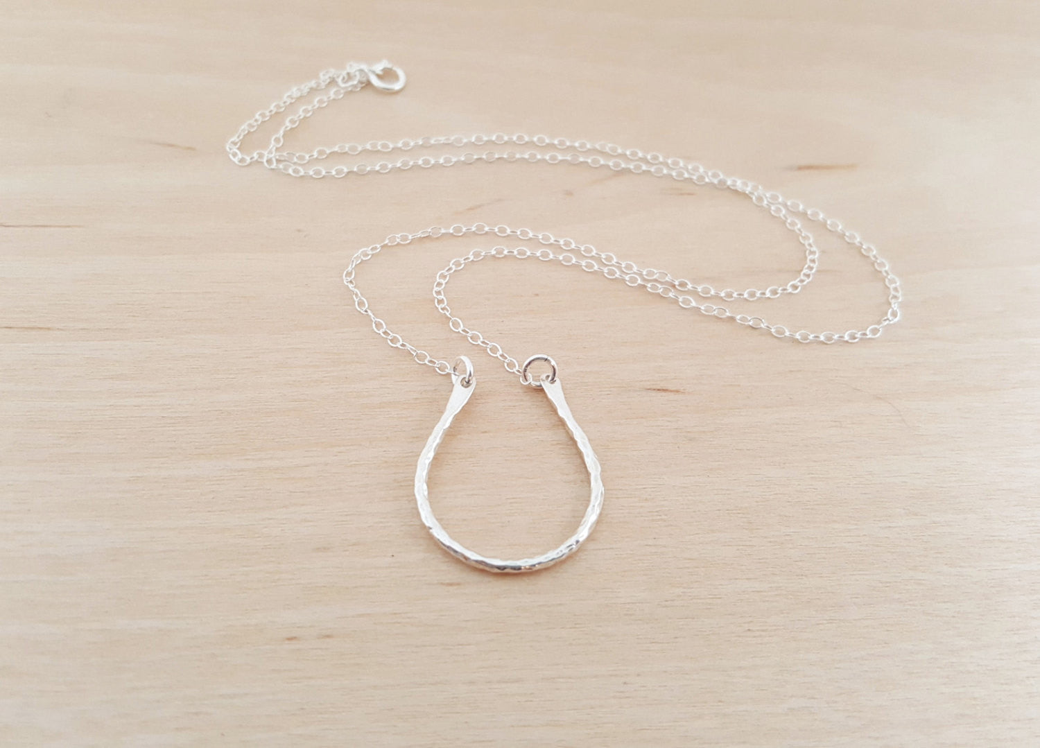Collier Fer à Cheval – Bijou Porte-Bonheur en Argent Sterling