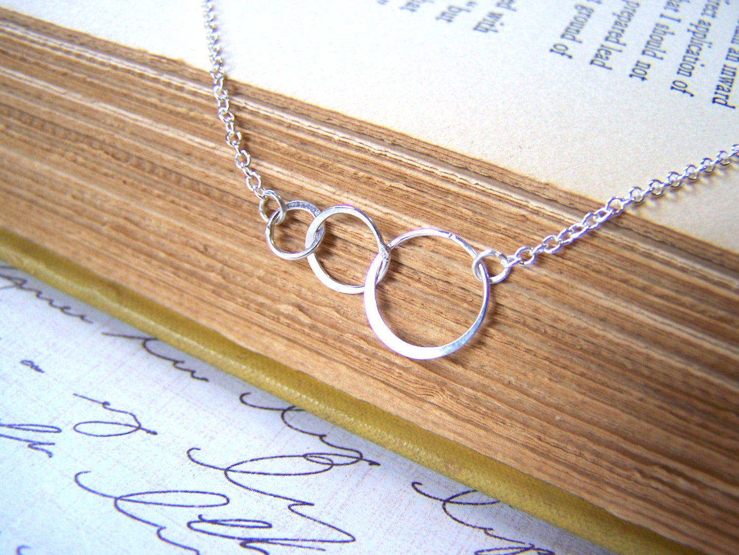 Collier Triple Cercle en Argent Sterling Amour Éternel / Cadeau pour Elle