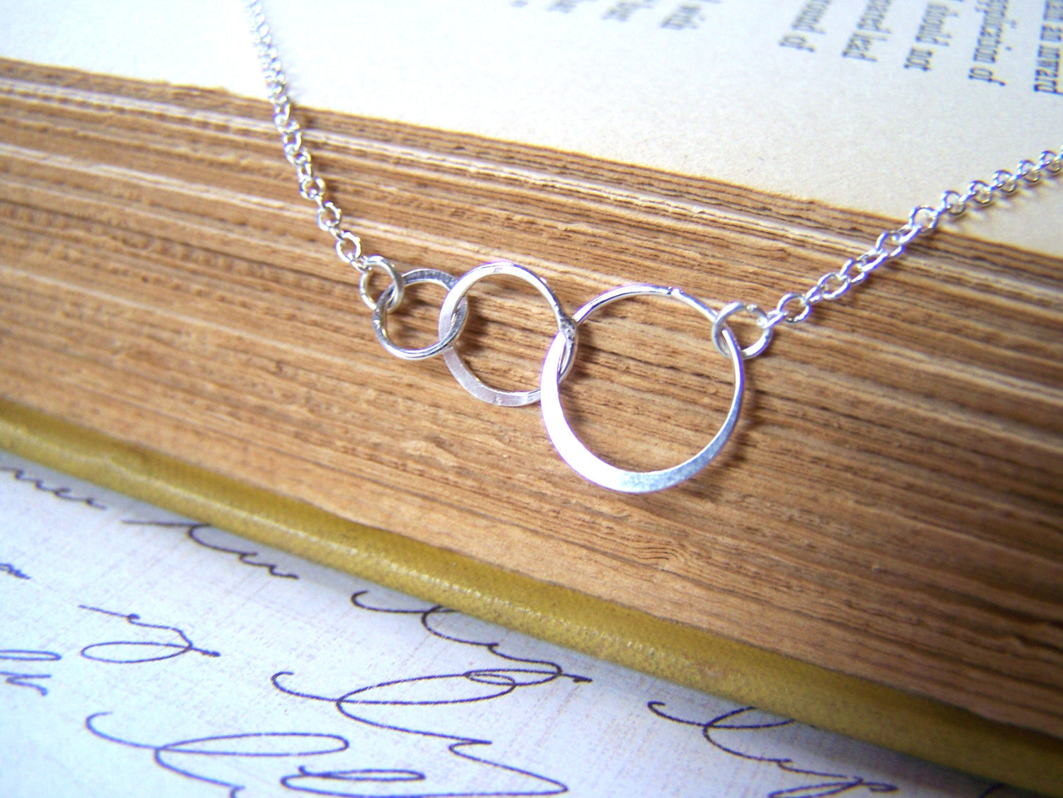 Collier Triple Cercle en Argent Sterling Amour Éternel / Cadeau pour Elle