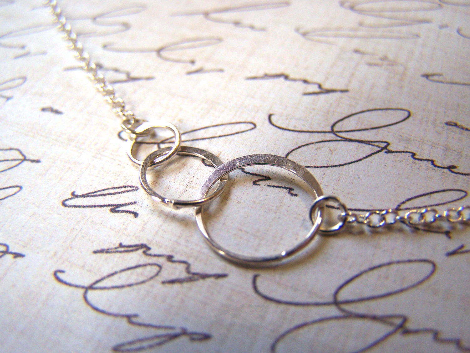 Collier Triple Cercle en Argent Sterling Amour Éternel / Cadeau pour Elle
