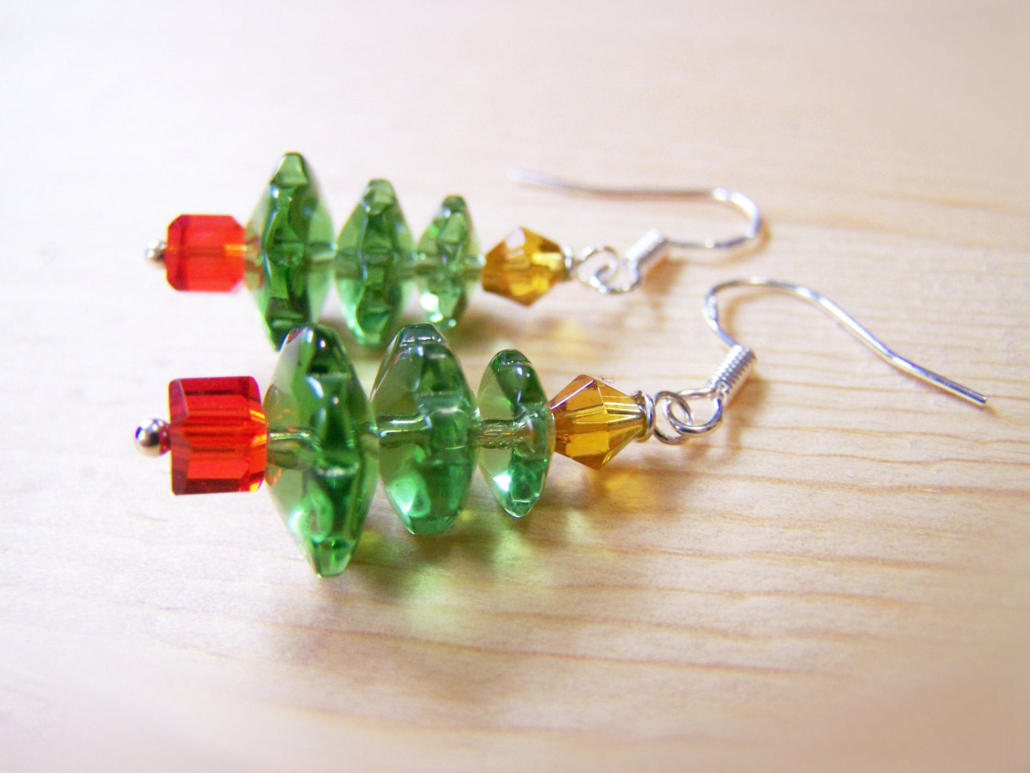 Boucles d'oreilles en argent sterling avec sapin de Noël en cristal Swarovski