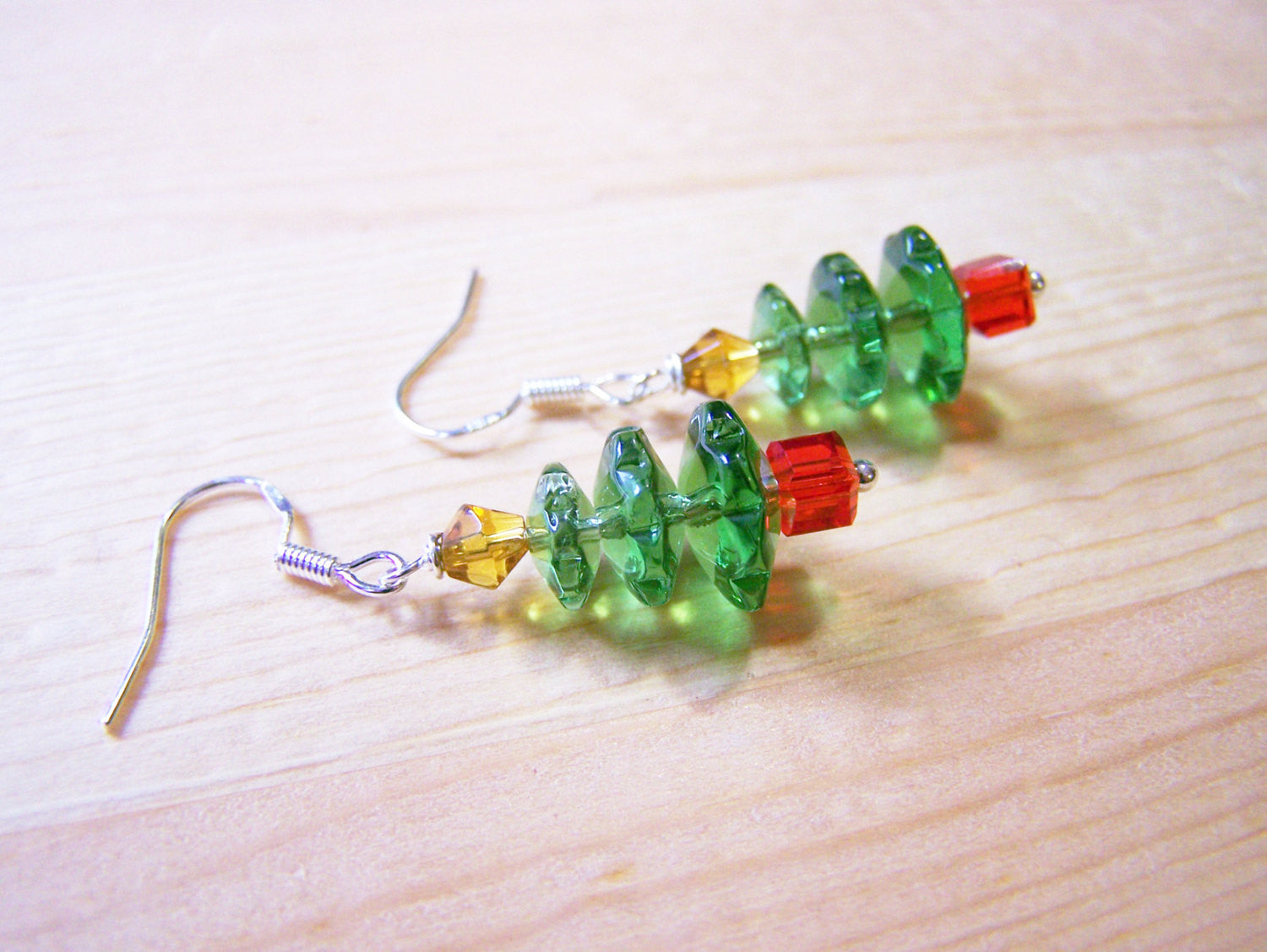 Boucles d'oreilles en argent sterling avec sapin de Noël en cristal Swarovski