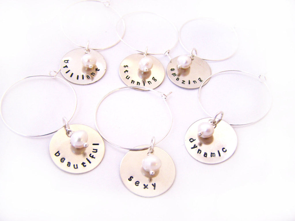 Ensemble de 6 Breloques de Verre à Vin / Champagne en Argent Estampé à la Main avec Perles d'Eau Douce