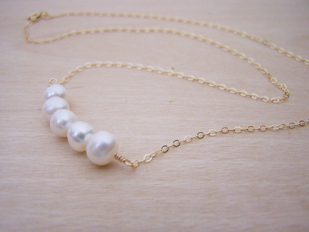 Collier barre de perles d'eau douce, Or laminé 14 carats - Vu dans la publicité de Tough Apparel