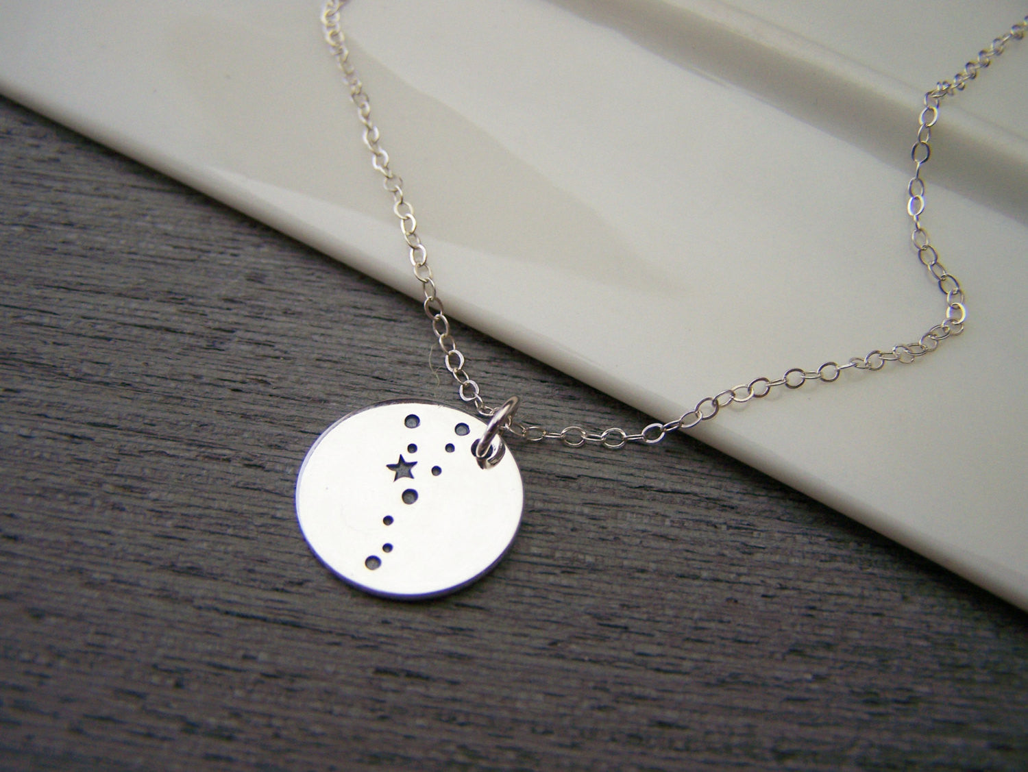 Collier signe astrologique Taureau en argent sterling