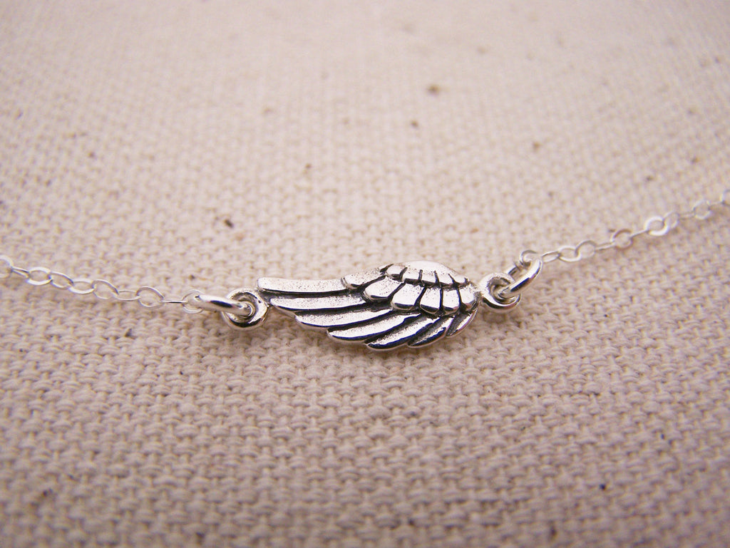Collier délicat en argent sterling avec aile d'ange – Bijou commémoratif simple et cadeau de souvenir